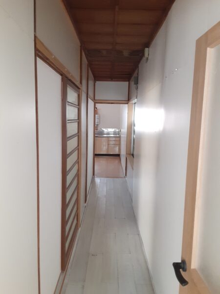 来迎寺住宅_廊下1階